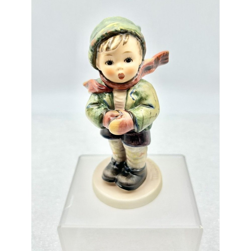 Goebel Hummel 421 It's Cold Figurine 5" TMK 6